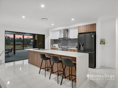 13-17 Winx Court, Riverbend
