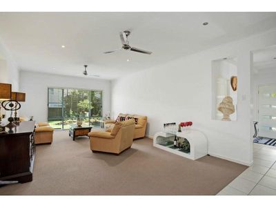 4 Hovea Place, Tewantin