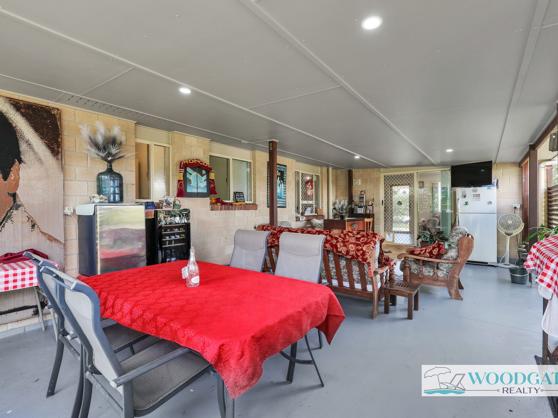 10 LORIKEET AVENUE, Woodgate