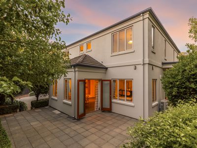 16 Basil Place, Mount Pleasant
