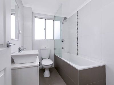 2 / 52 Wentworth Avenue, Mascot