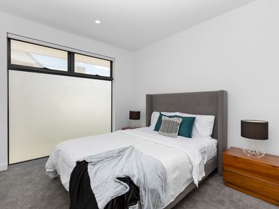 4 / 11 Epsom Road, Mordialloc