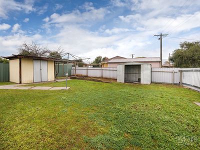 21 CAMPBELL AVENUE, Wodonga