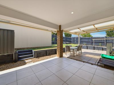 62 greenfield crescent , Elderslie