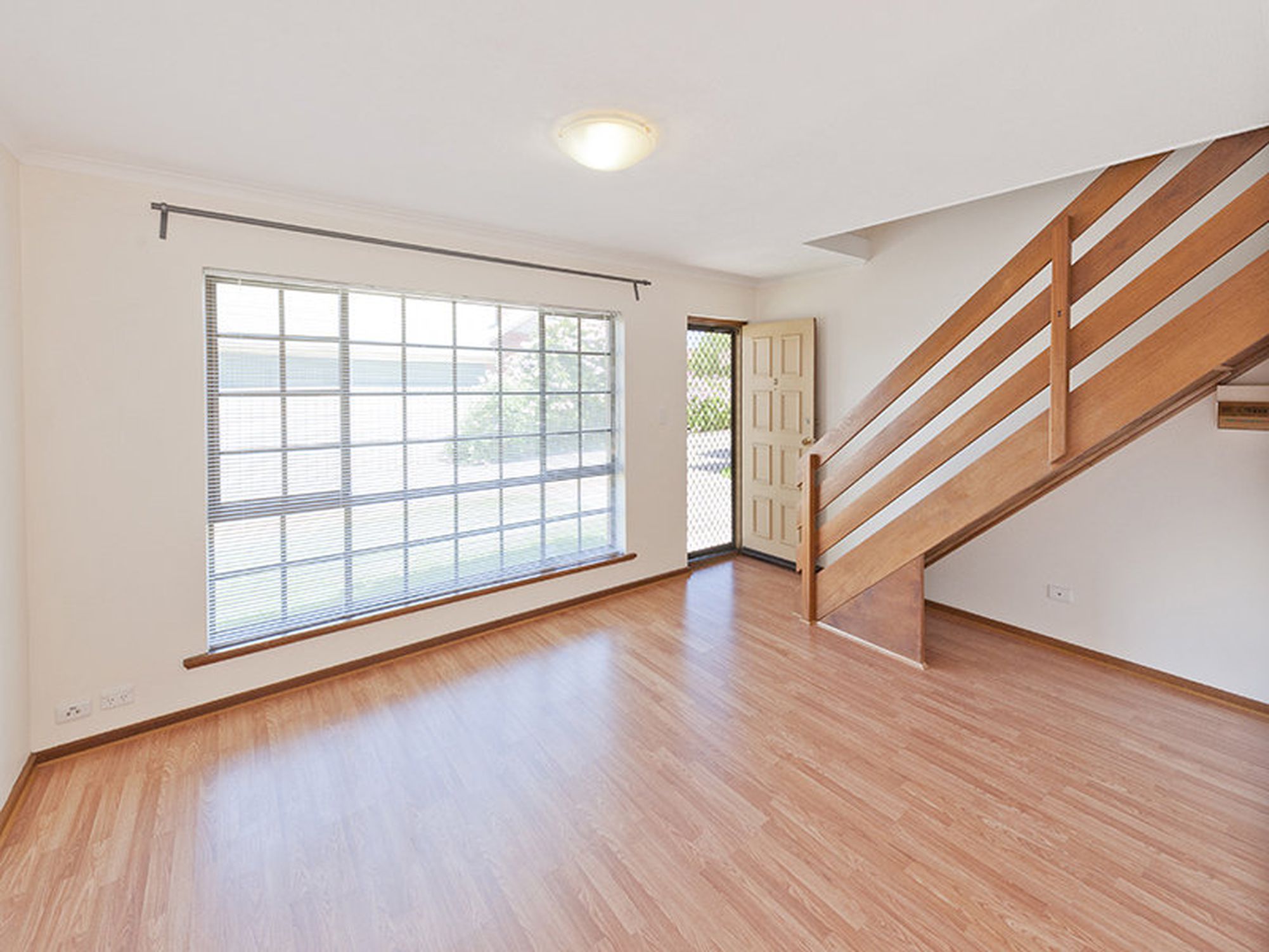 3 / 4 Chapel Street, Plympton