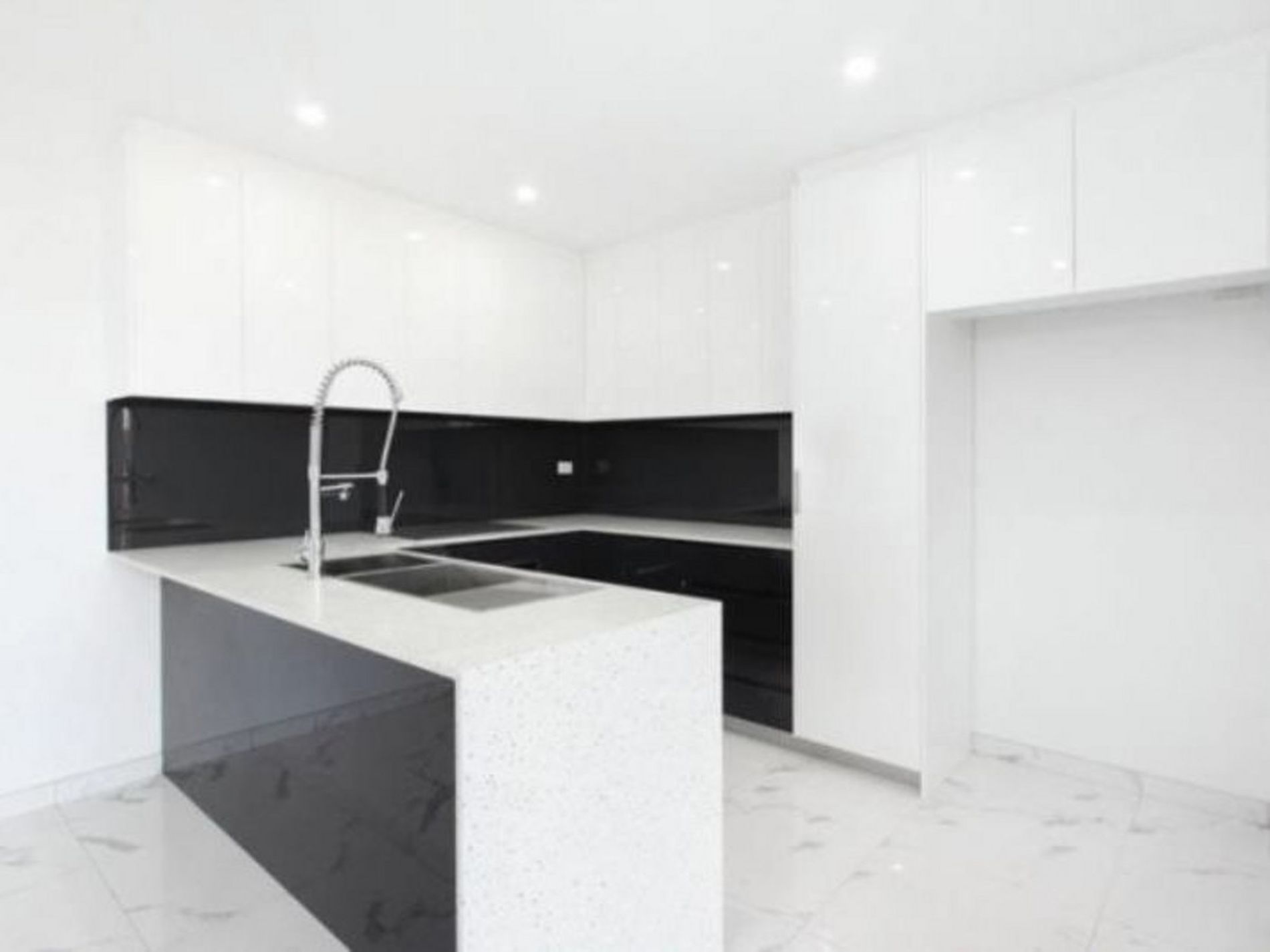 8 / 4 Mayberry Cresent, Liverpool