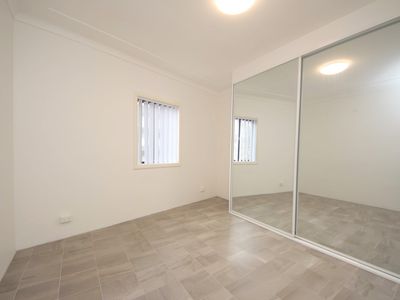 4 / 72-76 The Horsley Drive, Carramar