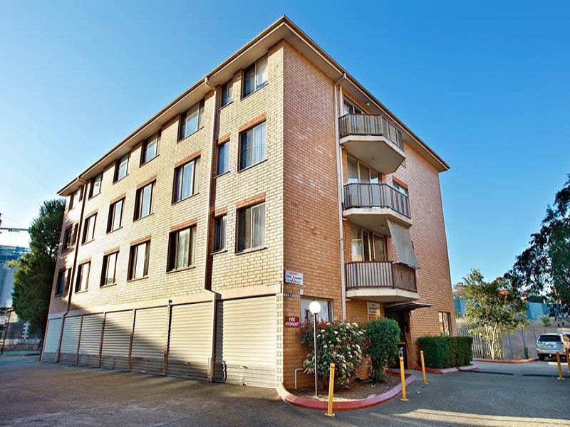 70 / 3 Riverpark Dr, Liverpool