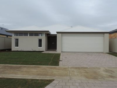 8 Kanooka Approach, Baldivis