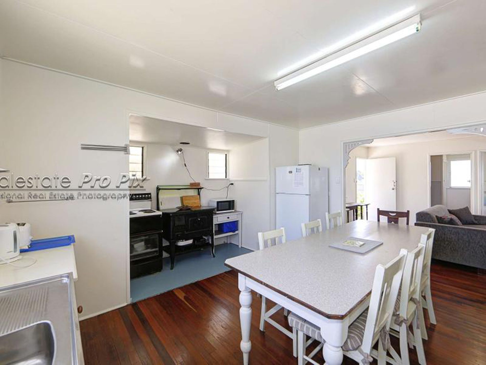 80 Esplanade, Woodgate