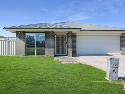 7 Sirocco Drive, Wadalba