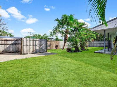 52-54 Oleander Street, Holloways Beach