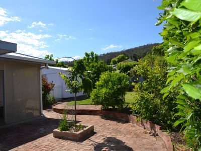 84 Lakeside Avenue, Mount Beauty
