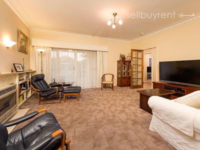 2 WOODLAND STREET, Wodonga