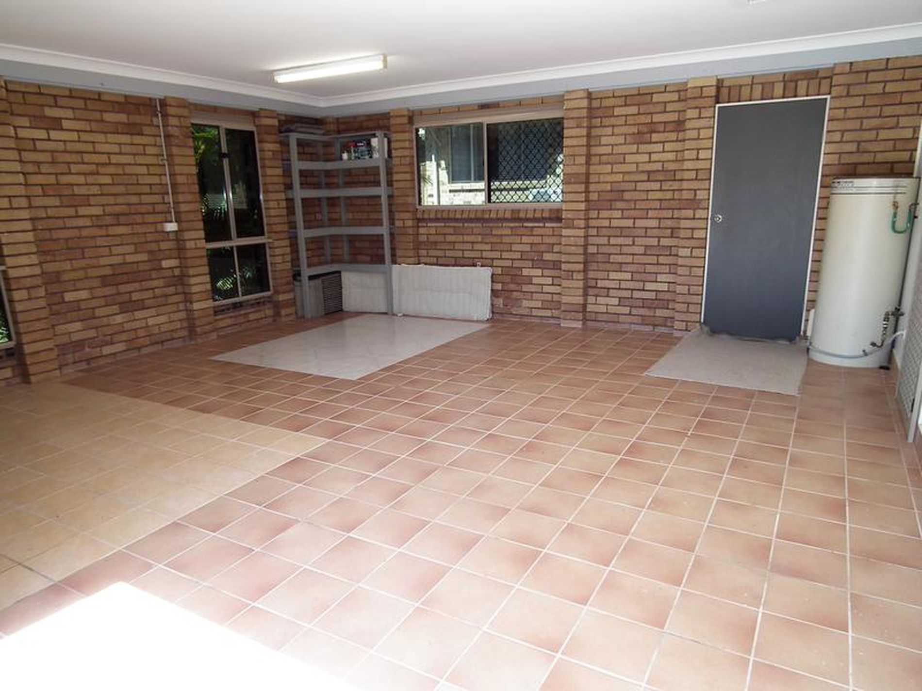 10 Kingston Drive, Banora Point