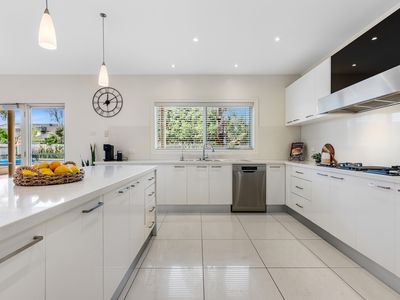 17 Willowtree Drive, Werribee
