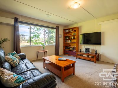 1574 Torrington Road, Stannum