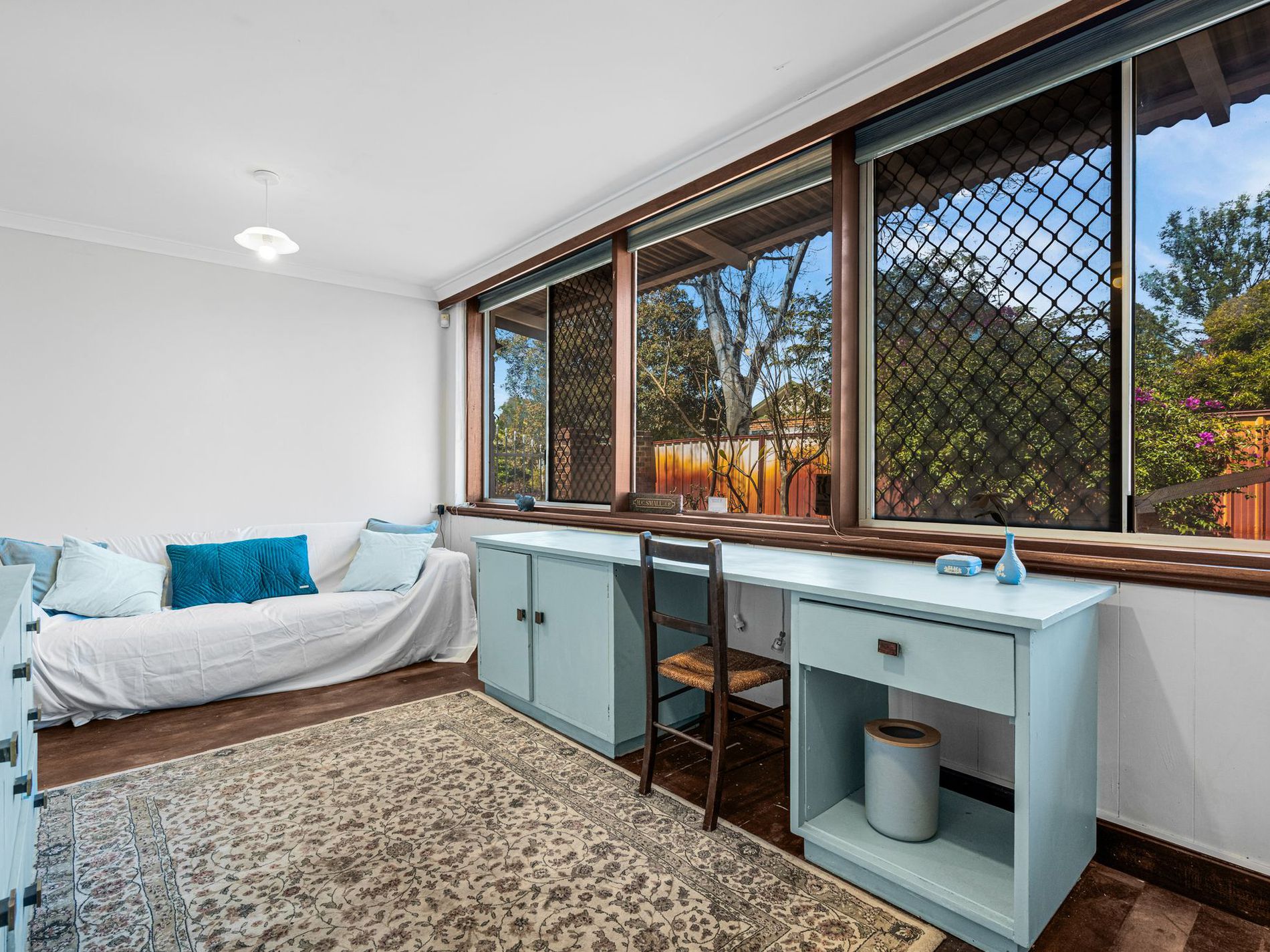 17 Shadwell Court, Caversham