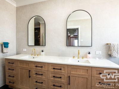 47 Bradleys Lane, Glen Innes