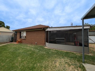 2 Livingston Court, Swan Hill