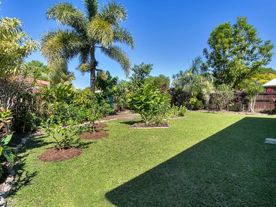 11 Rollinia Close, Manoora