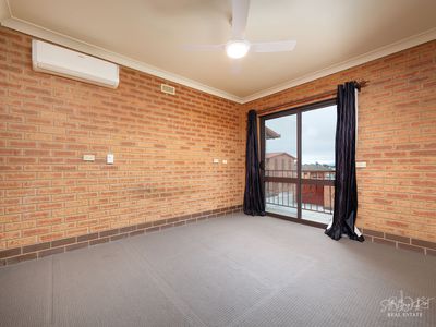 5 / 2 MCKIBBIN COURT, Wodonga