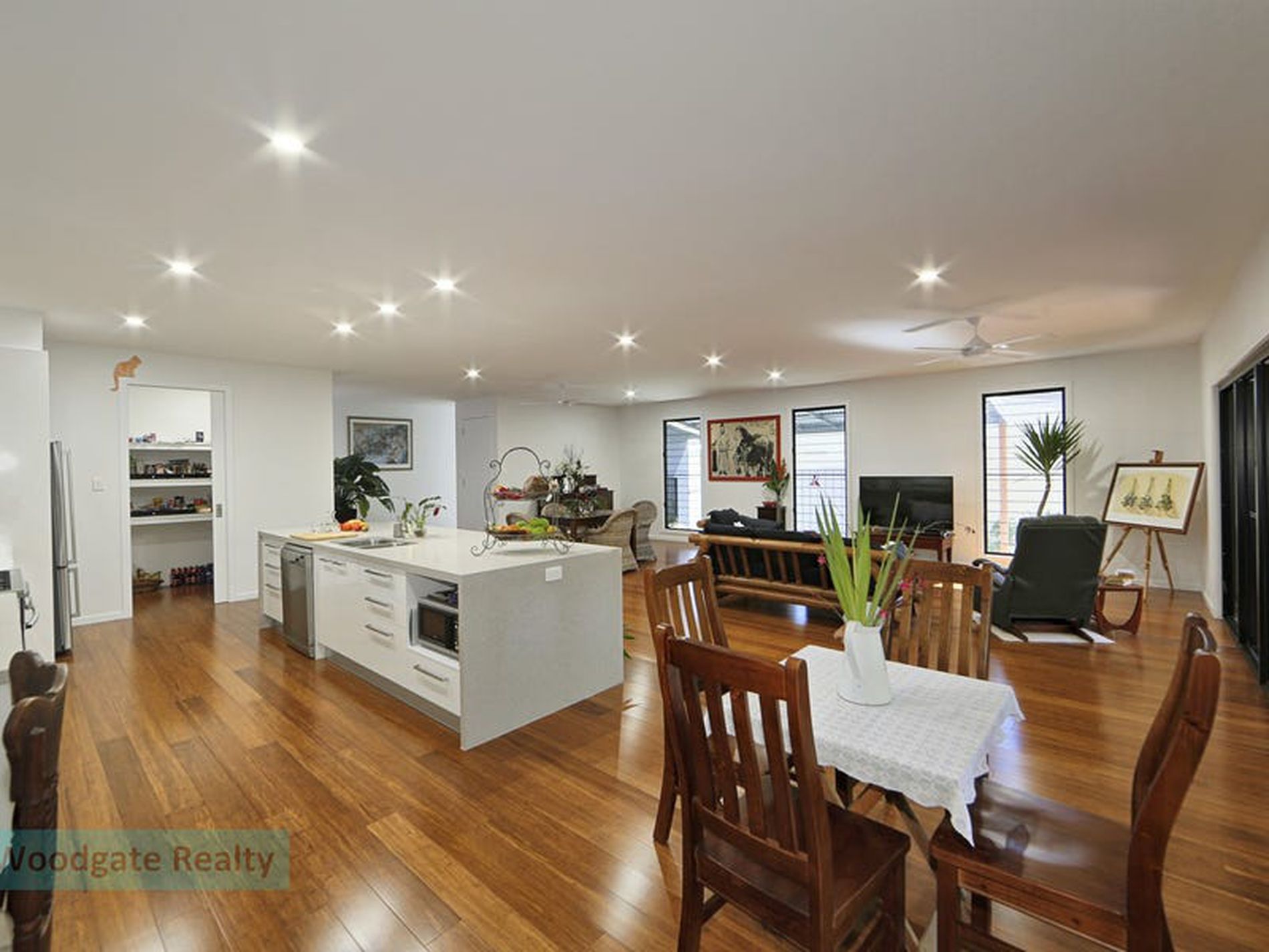 9 Ocean View Dr, Woodgate