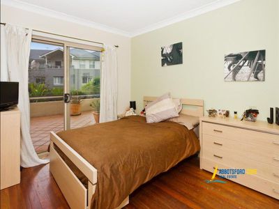 4 / 3 Blackwall Point Road, Abbotsford