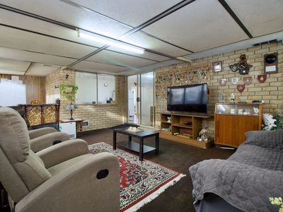 8 Maitland Cl, Cooloongup