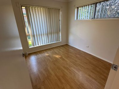 9 / 3 ROSEGUM PLACE, Redbank Plains