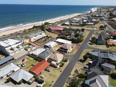 6 HOLYWELL STREET, South Bunbury