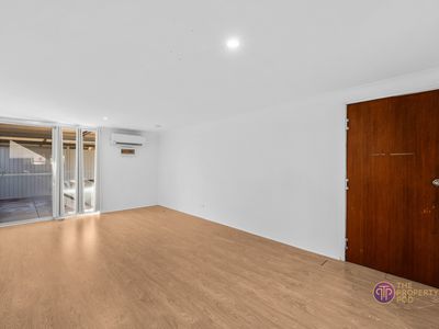 17 Church Street (Studio), Kelmscott