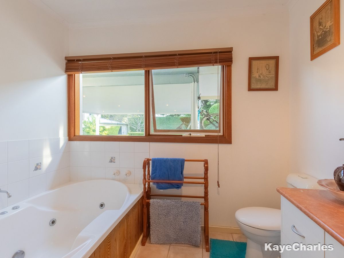 15 Burton Road, Beaconsfield Upper