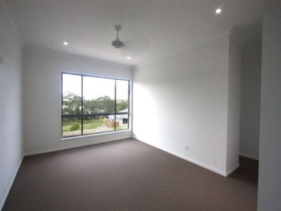 1 / 22 Carmen Court, Oxenford