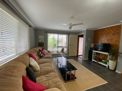 24 South Street, Urangan