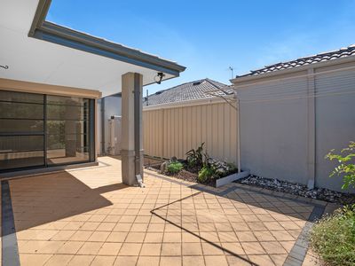 1 / 36 Epsilon Drive, Rockingham