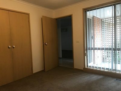 2 / 10 Ling Court, Mulgrave