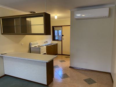 2 / 51 Morris Road, Hoppers Crossing