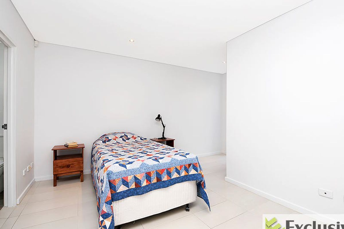 7 / 40-42 Henley Road, Homebush West