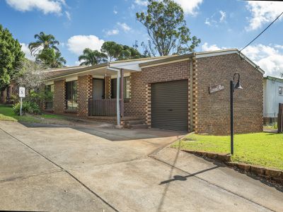 1 / 329 West Street, Harristown
