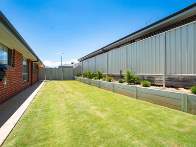 22 Drover Place, Thurgoona