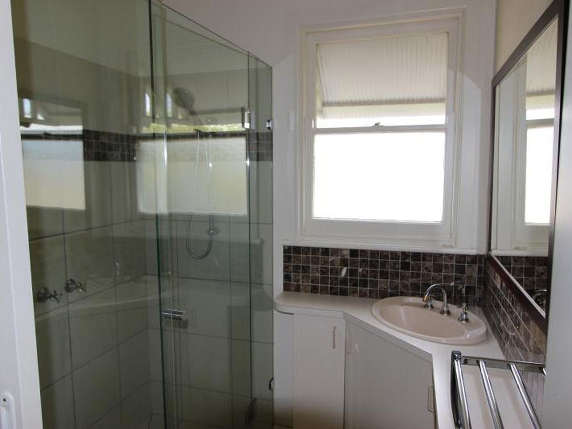 6 Roscommon Place, Herne Hill