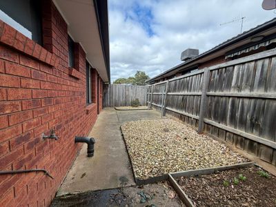15 Kevington Street, Werribee
