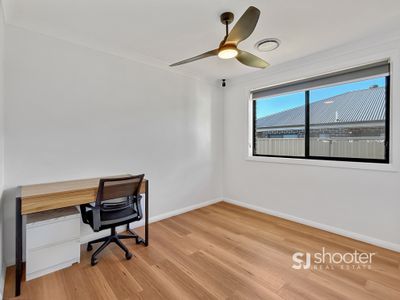 16 YARRA PLACE, Dubbo