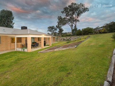 19 LAMBOURN DRIVE, Wodonga