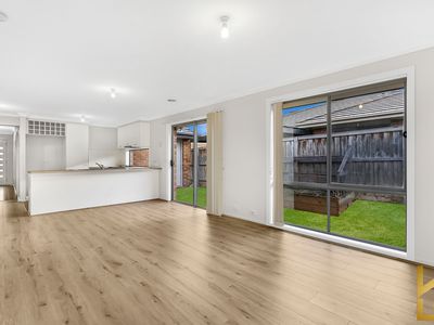3 Tenax Walk, Manor Lakes