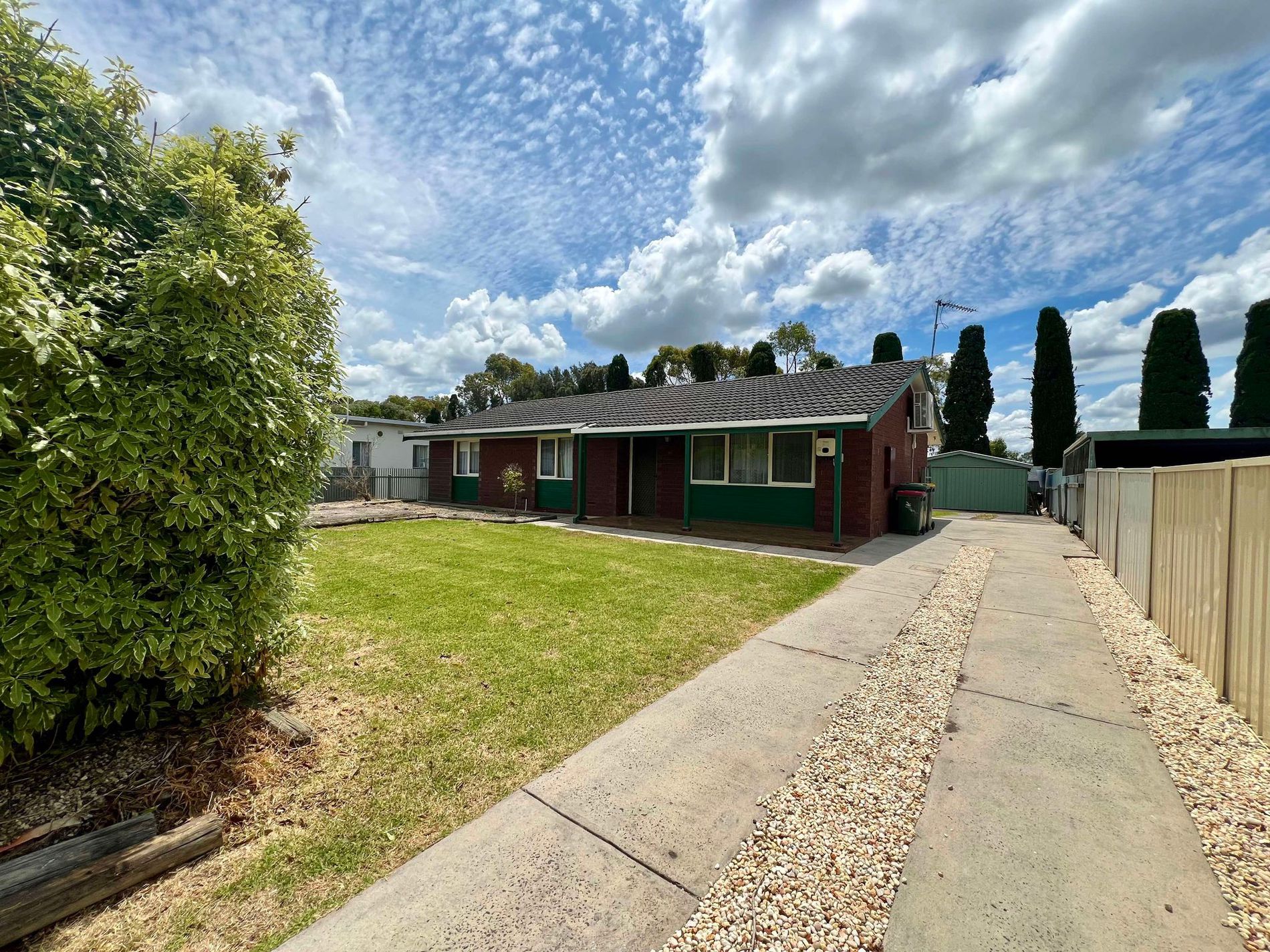 21 English Drive, Millicent