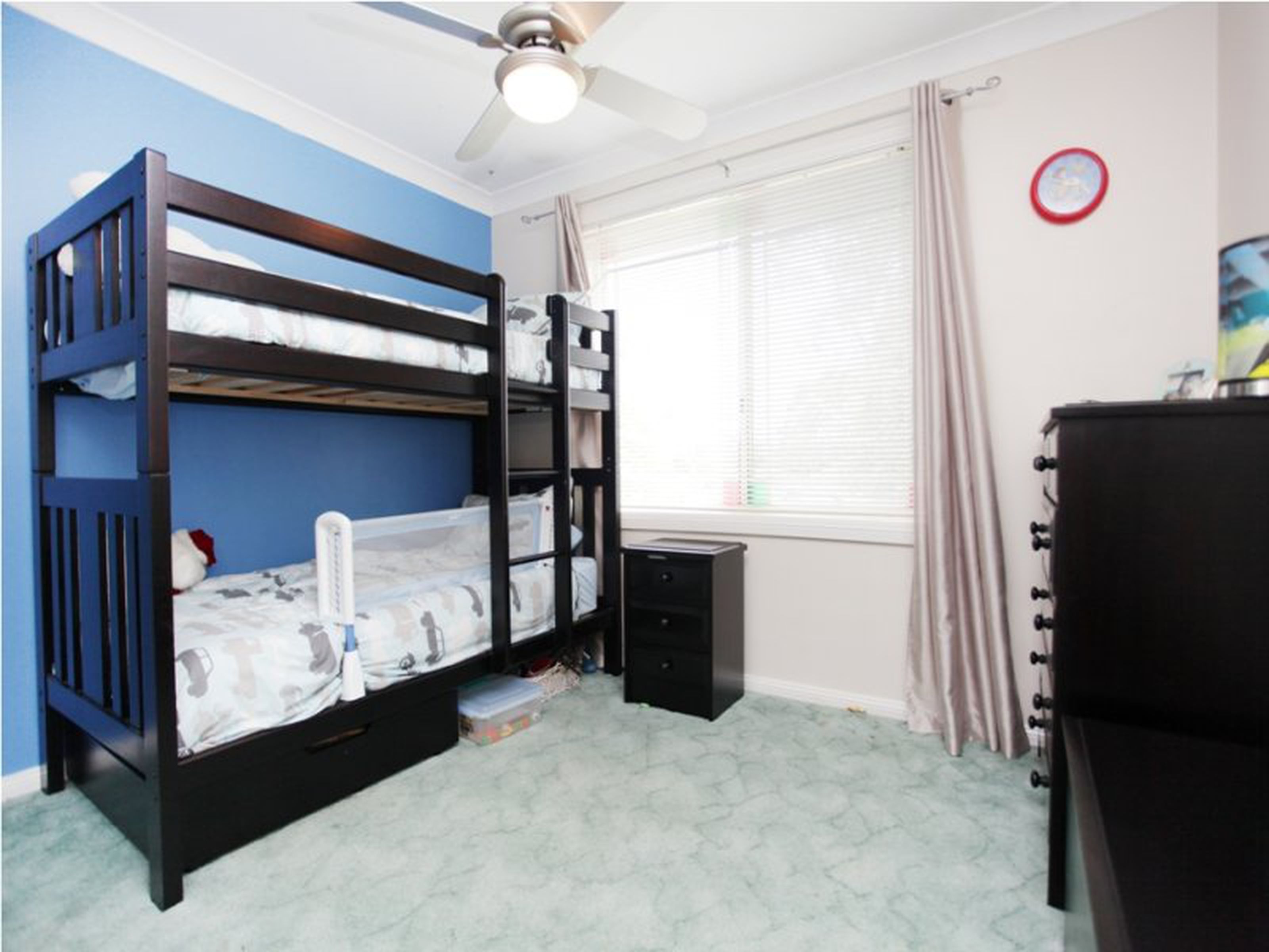 2 / 1 Barron Field Drive , GLENMORE PARK