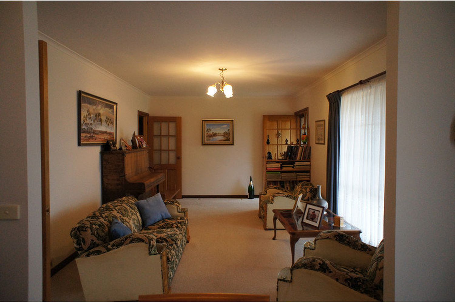 6 Lukin Court, Horsham