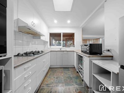 7 Greenridge Avenue, Narre Warren